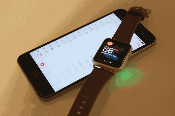 آبل لديها فريق سري يعمل على مستشعر السكر في ساعة آبل الذكية