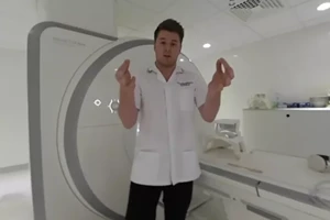 مستشفى المملكة المتحدة يستخدم تقنيات الواقع الافتراضي لتخفيف توتر الأطفال قبل التصوير بالرنين المغناطيسي